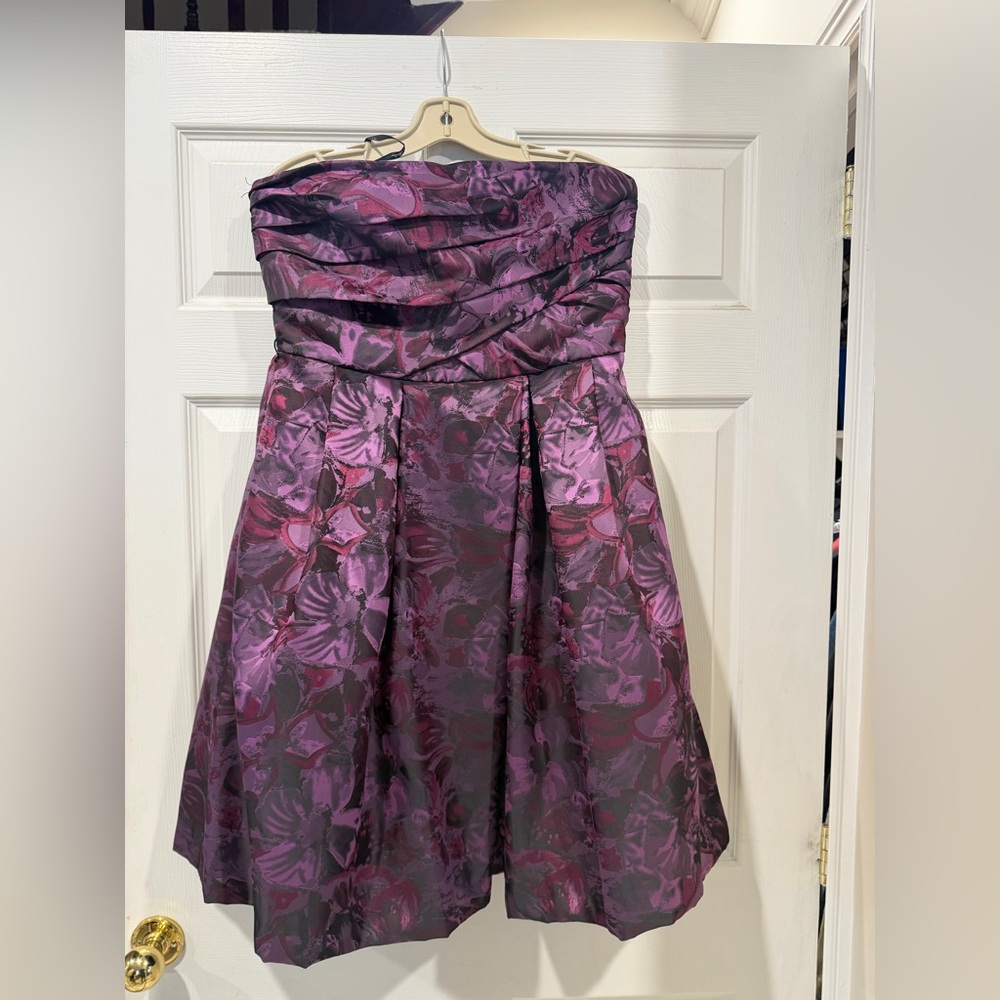 ML Monique Lhuillier Strapless cocktail Dress